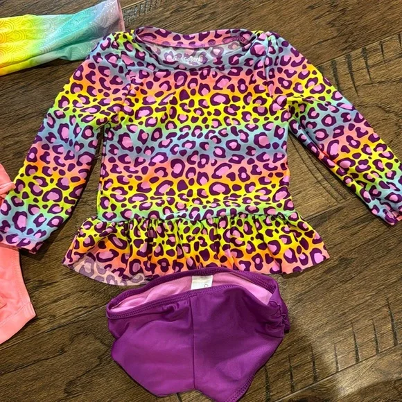 Two swimsuits - Picture 2 of 3